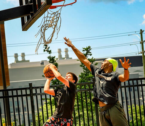 Jackson Kelly training basketball players in kitchner-waterloo,ontario